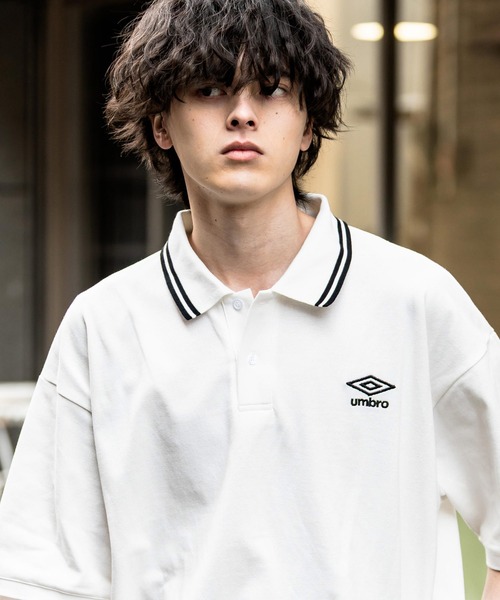 UMBRO(アンブロ)の「新色追加 UMBRO アンブロ 別注コラボ オーバーサイズ鹿の子ワンポイントロゴ刺繍半袖ポロシャツ(ポロシャツ・メンズ・ネイビー/ブラック/ホワイト/ホワイト系/ブラック系・XL/L/M)」の17枚目の写真
