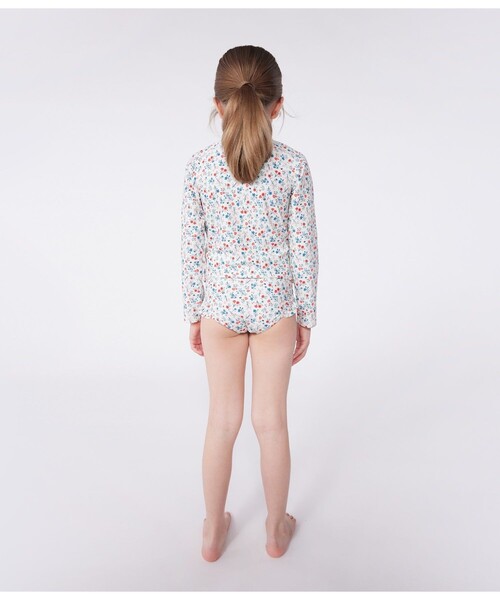 PETIT BATEAU(プチバトー)の「ラッシュガード(水着・キッズ・ホワイト系その他・3YEAR/4YEAR/5YEAR)」の2枚目の写真