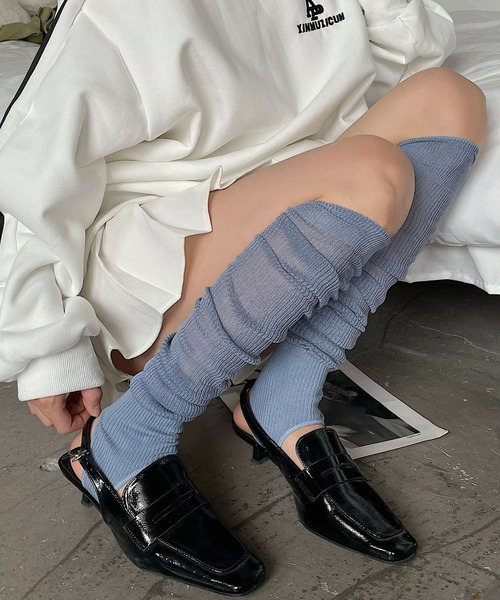 MEMECLE（メメクル）の「【 MEMECLE / メメクル 】リブシアーソックスレッグウォーマー（レッグウォーマー・レディース・ブラック/グレー/サックスブルー/ホワイト/ピンク・FREE）」の4枚目の写真