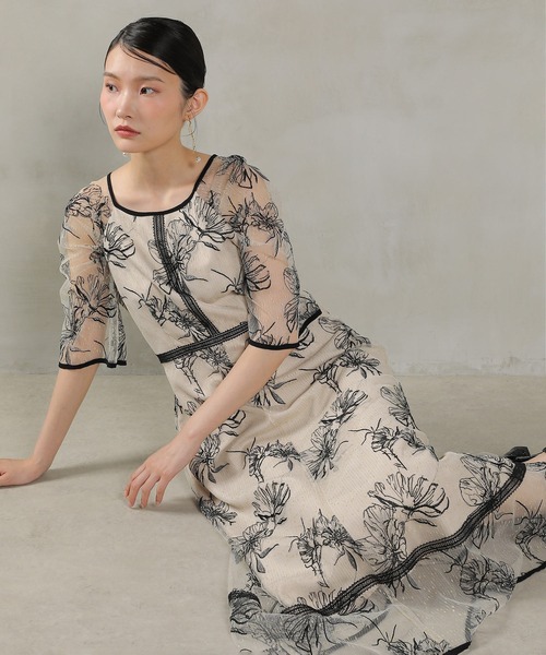 Kana（カナ）の「フラワー刺繍 フレアワンピース パーティー ドレス 結婚式 お呼ばれ オケージョン（ドレス・レディース・グレー/ブラック系その他2・M）」の4枚目の写真
