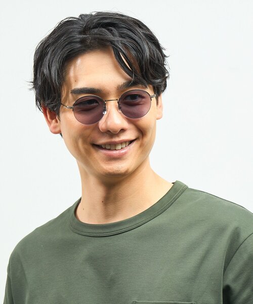UNITED ARROWS(ユナイテッドアローズ)の「【WEB限定】Zoff|UNITED ARROWS オーバル型 調光 サングラス|紫外線でレンズの色が変わる|ユナイテッドアローズ|チタン メタル|軽量|カラーレンズ|UVカット 紫外線対策(サングラス・レディース・ブラウン系その他4/ブラック・FREE)」の15枚目の写真