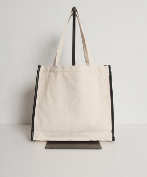 tocco closet(トッコ クローゼット)の「【ZOZO限定】重ねドットチュールトートバッグ(トートバッグ・レディース・アイボリー/ブラック・FREE)」の14枚目の写真