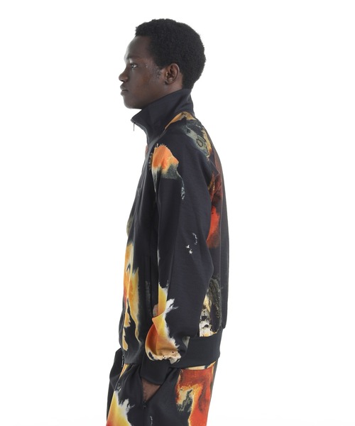 Y-3（ワイスリー）の「Y-3 AOP TRACK TOP 3-STRIPES（ジャージ・メンズ・ブラック・X-SMALL/XX-LARGE/X-LARGE/LARGE/MEDIUM/SMALL）」の3枚目の写真