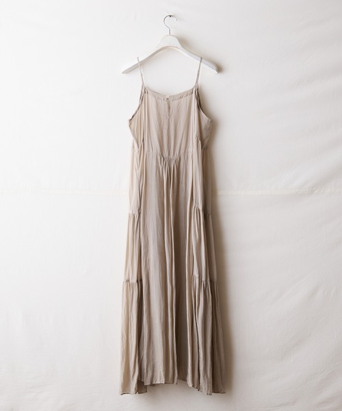 suzuki takayuki（スズキタカユキ）の「camisole dress（ドレス・レディース・ベージュ/ネイビー/ブラック・FREE）」の8枚目の写真