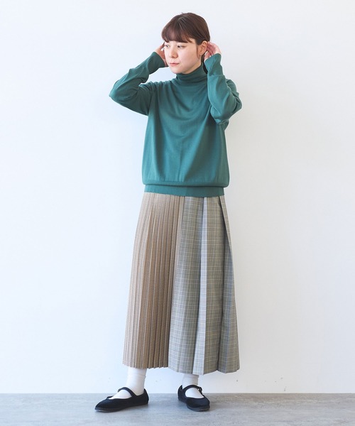 yuni(ユニ )の「△FF30 タートルネックプルオーバー(ニット/セーター・レディース・カーキ/ブラック/アイボリー/ブルー/イエロー/グリーン・FREE)」の15枚目の写真