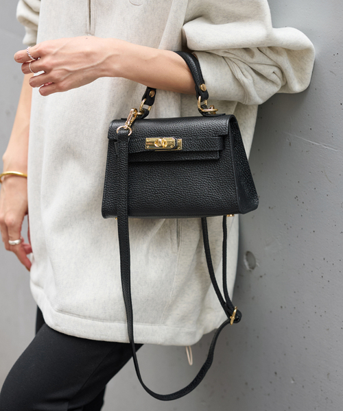 AULENTTI/オウレンティ 金具付きSHOULDERバック（ショルダー