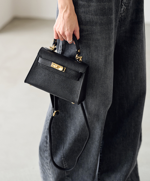 FRAMeWORK(フレームワーク)の「AULENTTI/オウレンティ 金具付きSHOULDERバック(ショルダーバッグ・レディース・ブラック/ブラウン・FREE)」の12枚目の写真