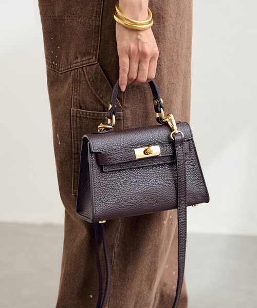 FRAMeWORK(フレームワーク)の「AULENTTI/オウレンティ 金具付きSHOULDERバック(ショルダーバッグ・レディース・ブラック/ブラウン・FREE)」の20枚目の写真