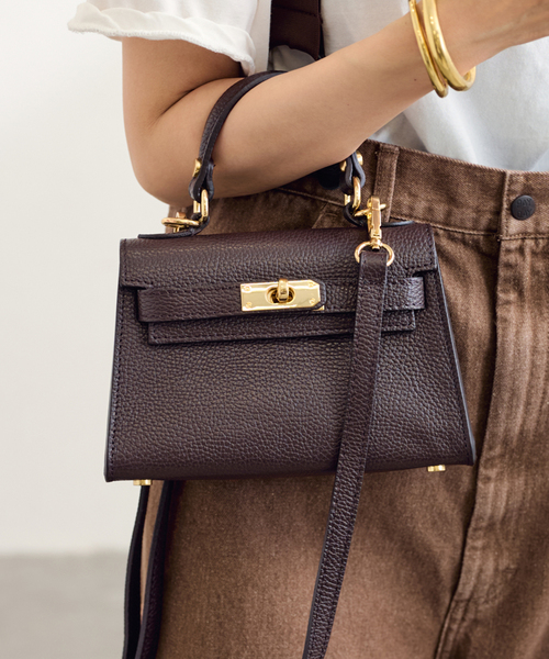 FRAMeWORK(フレームワーク)の「AULENTTI/オウレンティ 金具付きSHOULDERバック(ショルダーバッグ・レディース・ブラック/ブラウン・FREE)」の21枚目の写真