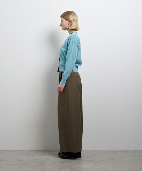 LANVIN en Bleu(ランバンオンブルー)の「カラーポイントVネックカーディガン(ニット/セーター・レディース・ブラック/ブラウン/ブルー系その他・38)」の8枚目の写真