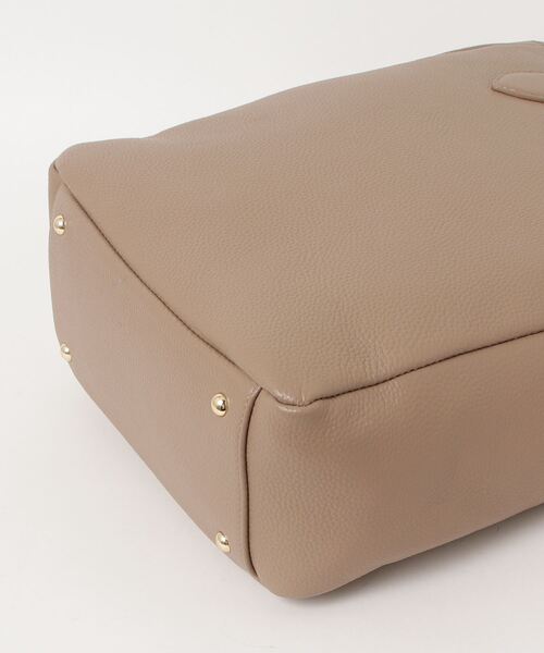 Beau're(ヴュレ)の「【BEAURE/ビュレ】Leather A4 Bag(トートバッグ・レディース・ブラック/ベージュ系・FREE)」の12枚目の写真