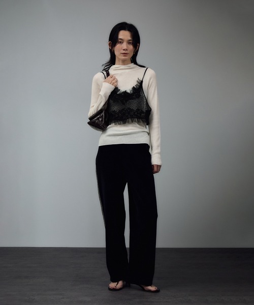 SALON adam et rope'(サロン アダム エ ロペ)の「ハイゲージリブニットフードプルオーバー / イージーケア(ニット/セーター・レディース・レッド/ダークブラウン/オフホワイト・FREE)」の5枚目の写真