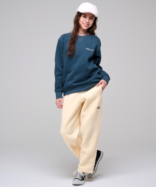 KRIFF MAYER Kid's Collection（クリフメイヤーキッズコレクション）の「【裏起毛】あたたか刺繍クルー（スウェット・キッズ・ネイビー/チャコール/イエロー/グレー/オフホワイト/サックスブルー・170/160/150/140/130/120）」の8枚目の写真