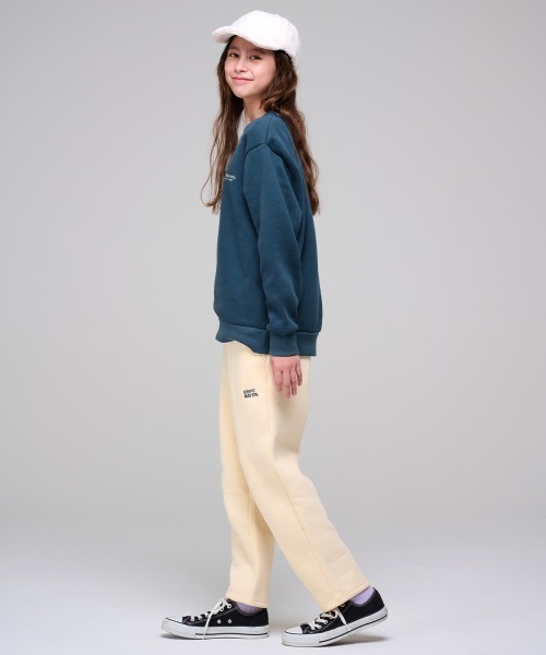 KRIFF MAYER Kid's Collection（クリフメイヤーキッズコレクション）の「【裏起毛】あたたか刺繍クルー（スウェット・キッズ・ネイビー/チャコール/イエロー/グレー/オフホワイト/サックスブルー・170/160/150/140/130/120）」の7枚目の写真