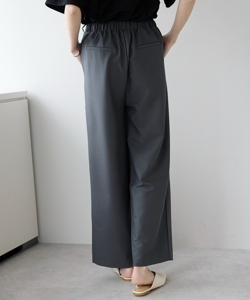 amini(アミニ)の「【2025 SS】美脚タックワイドパンツ(スラックス・レディース・チャコールグレー/ブラック/サンドベージュ・MEDIUM)」の19枚目の写真
