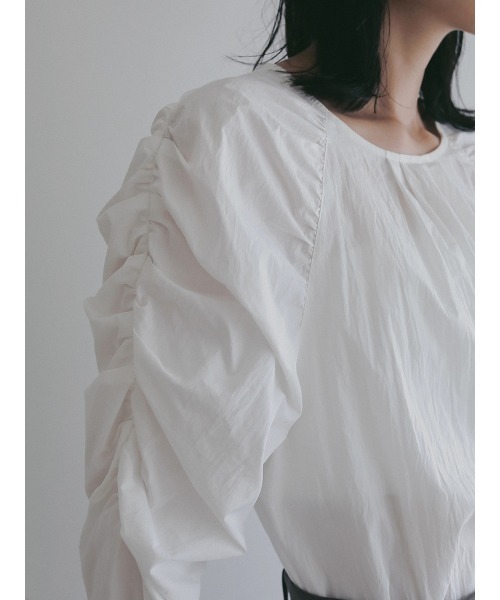 MANOF(マノフ)の「MUTTON SLEEVE BLOUSE(シャツ/ブラウス・レディース・ホワイト/ブラック・M/S)」の8枚目の写真