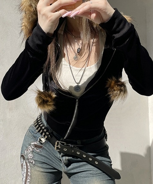 黒のファー付きクロップドパーカー パンク Y2K 黒のファー付きクロップドパーカー パンク Y2K - メルカリ