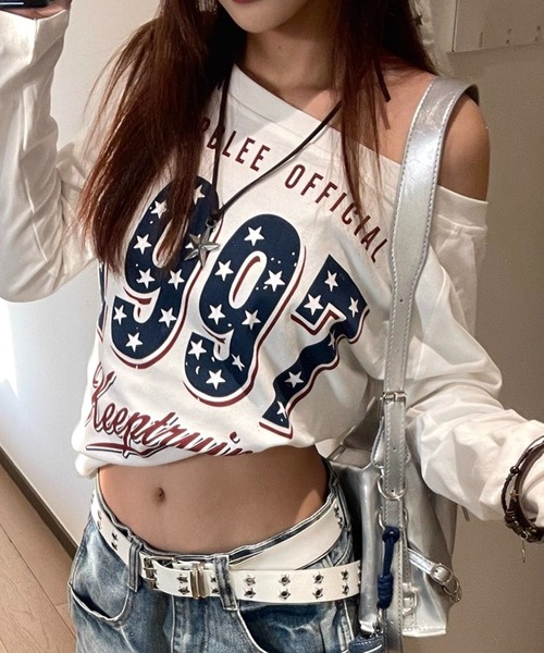 Sibra(シブラ)の「【2色展開】オフショル×星柄ロゴプリントロンT/Y2Kカジュアルトップス(Tシャツ/カットソー・レディース・ブラック/ホワイト・M)」の19枚目の写真