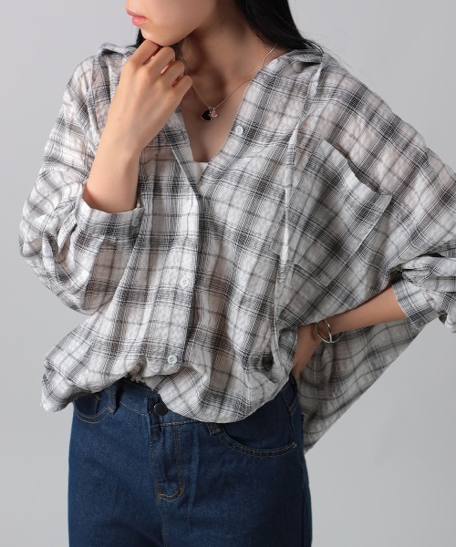 VIVID LADY(ビビッドレディー)の「フード付きチェック柄オーバーサイズシャツ(シャツ/ブラウス・レディース・アイボリー/ブラック・FREE)」の4枚目の写真
