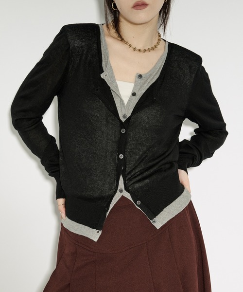 Ezick(エジック)の「bi-color sheer cardigan レイヤードシアーニットカーディガン(カーディガン/ボレロ・レディース・ネイビー/チャコールグレー/ブラック/ライトグレー・FREE)」の7枚目の写真