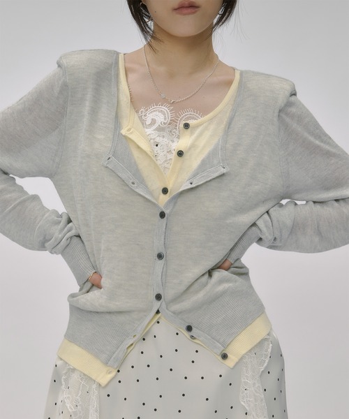 Ezick(エジック)の「bi-color sheer cardigan レイヤードシアーニットカーディガン(カーディガン/ボレロ・レディース・ネイビー/チャコールグレー/ブラック/ライトグレー・FREE)」の13枚目の写真