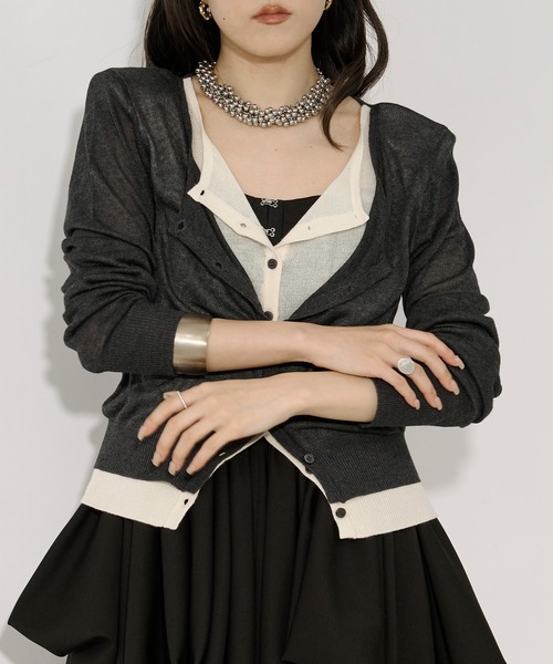 Ezick（エジック）の「bi-color sheer cardigan レイヤードシアーニットカーディガン（カーディガン/ボレロ・レディース・ネイビー/チャコールグレー・FREE）」の21枚目の写真