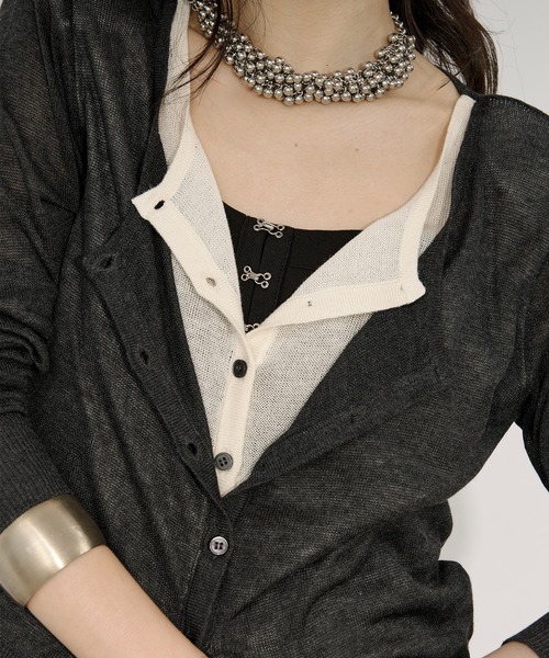 Ezick（エジック）の「bi-color sheer cardigan レイヤードシアーニットカーディガン（カーディガン/ボレロ・レディース・ネイビー/チャコールグレー・FREE）」の19枚目の写真
