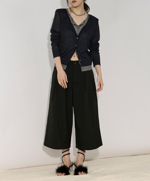 Ezick（エジック）の「bi-color sheer cardigan レイヤードシアーニットカーディガン（カーディガン/ボレロ・レディース・ネイビー/チャコールグレー・FREE）」の3枚目の写真