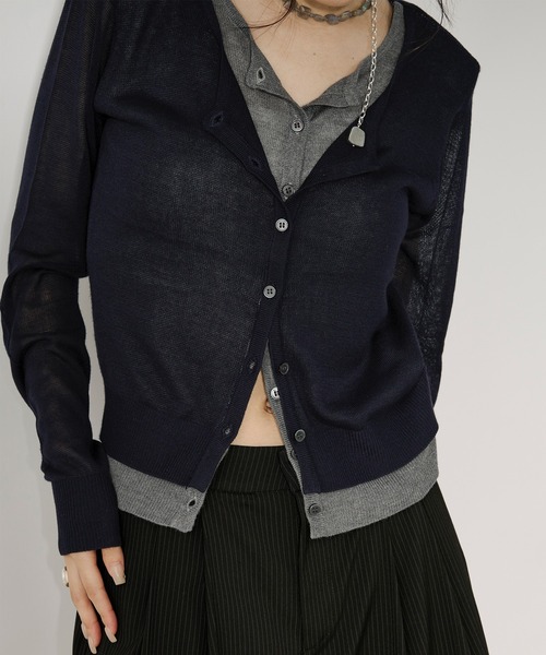 Ezick（エジック）の「bi-color sheer cardigan レイヤードシアーニットカーディガン（カーディガン/ボレロ・レディース・ネイビー/チャコールグレー・FREE）」の14枚目の写真