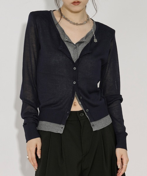 Ezick（エジック）の「bi-color sheer cardigan レイヤードシアーニットカーディガン（カーディガン/ボレロ・レディース・ネイビー/チャコールグレー・FREE）」の5枚目の写真