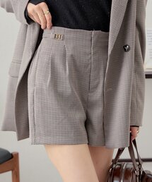 【2024AW】チャーム付タックショートパンツ　Chico　ブラウン系その他2 Chico｜チコのパンツ通販 - ZOZOTOWN