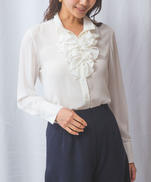 NARACAMICIE(ナラカミーチェ)の「【NARACAMICIE】無地ジョーゼットフリル長袖ブラウスホワイト(シャツ/ブラウス・レディース・ホワイト・S/M/L)」の2枚目の写真