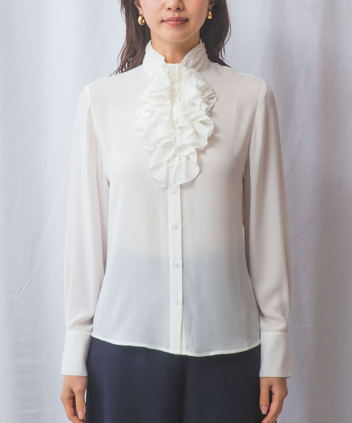 NARACAMICIE(ナラカミーチェ)の「【NARACAMICIE】無地ジョーゼットフリル長袖ブラウスホワイト(シャツ/ブラウス・レディース・ホワイト・S/M/L)」の3枚目の写真
