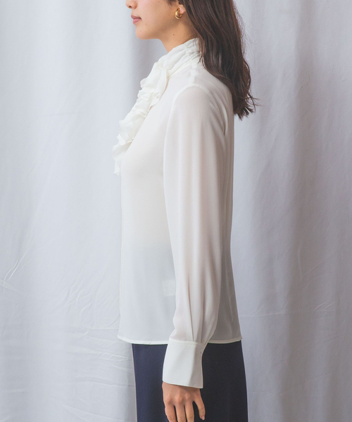 NARACAMICIE(ナラカミーチェ)の「【NARACAMICIE】無地ジョーゼットフリル長袖ブラウスホワイト(シャツ/ブラウス・レディース・ホワイト・S/M/L)」の4枚目の写真