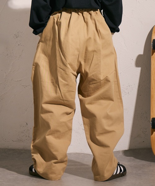 PAIRMANON STREET（ペアマノンストリート）の「タック ツイル パンツ【PAIRMANON STREET】（その他パンツ・キッズ・ブラック/オフホワイト/グレー/ベージュ/ブラウン・100/110/120/130/140/150/160/90）」の7枚目の写真