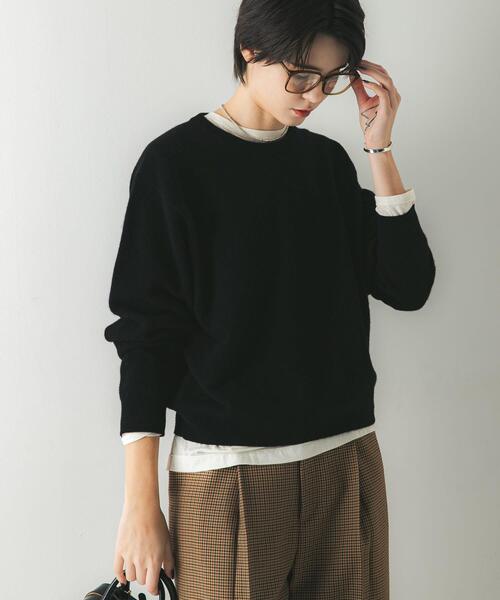 URBAN RESEARCH（アーバンリサーチ）の「ウール100 クルーネックソフトニット（ニット/セーター・レディース・ブラック/オフホワイト/ブルー/グレー・FREE）」の3枚目の写真