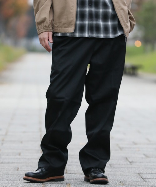 Dickies（ディッキーズ）の「【GENUINE DICKIES/ジェニュインディッキーズ】T/Cツイル センタープレス イージーパンツ（チノパンツ・メンズ・カーキ/ブラック/チャコールグレー/ベージュ・L/M/XL）」の2枚目の写真