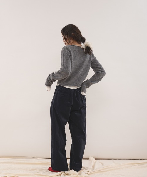 MUHET(ミュエータ)の「rolled edge short cropped knit cardigan / ショート丈ニットボタンカーディガン(カーディガン/ボレロ・レディース・チャコールグレー/アイボリー/カーキ/ブラウン/ピンク・FREE)」の22枚目の写真