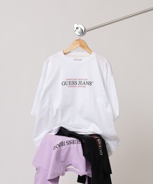 GUESS JEANS（ゲスジーンズ）の「GUESS JEANS GJ SS CN OS AMERICAN TR TEE ゲス オーバーサイズ ロゴグラフィック Tシャツ（Tシャツ/カットソー）」