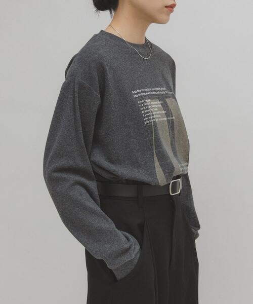 KBF（ケイビーエフ）の「ナップドルーズプリントTEE（Tシャツ/カットソー・レディース・グレー系その他/チャコールグレー・ONE）」の2枚目の写真