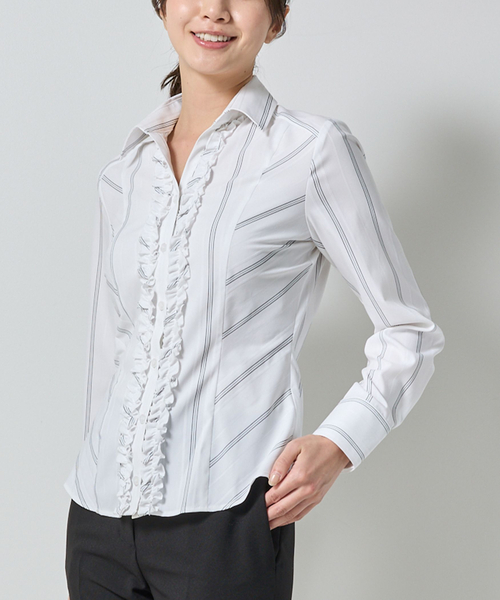 NARACAMICIE（ナラカミーチェ）の「【NARACAMICIE】ストレッチストライプ襟付きフリル長袖シャツ（シャツ/ブラウス・レディース・ホワイト/ブラック・M/L）」の3枚目の写真