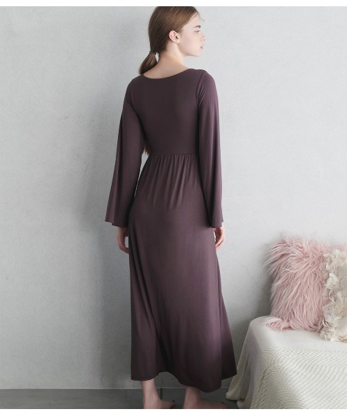 PEACH JOHN（ピーチジョン）の「ナイトブラ内蔵ワンピース（長袖）（ルームウェア/パジャマ・レディース・ピンクベージュ/ブラウン・BC65/BC70/BC75/DE65/DE70/DE75）」の19枚目の写真