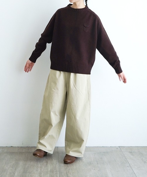 休日と詩（キュウジツトウタ）の「休日のスモールポケットニット（ニット/セーター・レディース・レッド/ベージュ/ブラウン・FREE）」の4枚目の写真