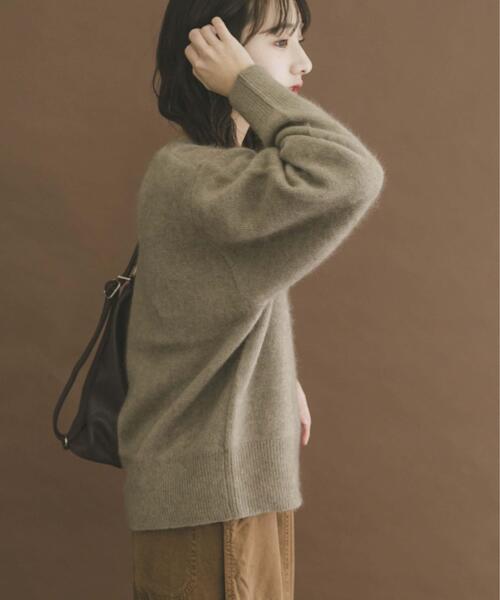 ITEMS URBANRESEARCH（アイテムズ アーバンリサーチ）の「ラクーンキーネックニット（ニット/セーター・レディース・オフホワイト/ベージュ/ネイビー/ピンク・FREE）」の6枚目の写真