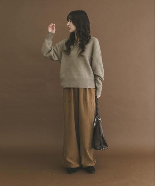 ITEMS URBANRESEARCH（アイテムズ アーバンリサーチ）の「ラクーンキーネックニット（ニット/セーター・レディース・オフホワイト/ベージュ/ネイビー/ピンク・FREE）」の8枚目の写真