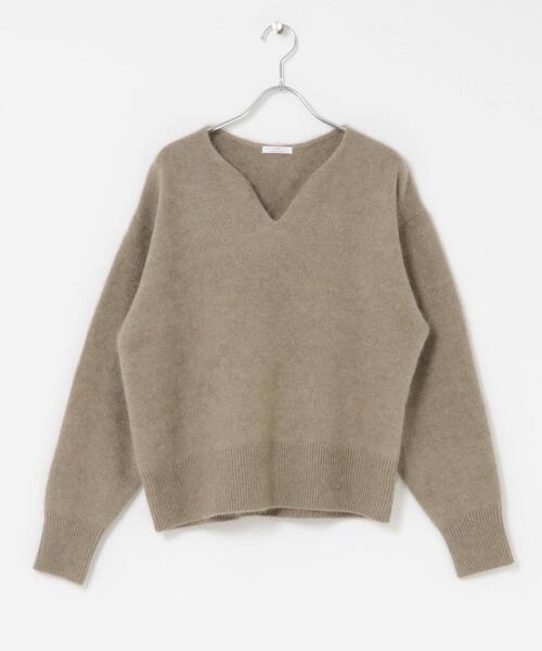 ITEMS URBANRESEARCH（アイテムズ アーバンリサーチ）の「ラクーンキーネックニット（ニット/セーター・レディース・オフホワイト/ベージュ/ネイビー/ピンク・FREE）」の9枚目の写真