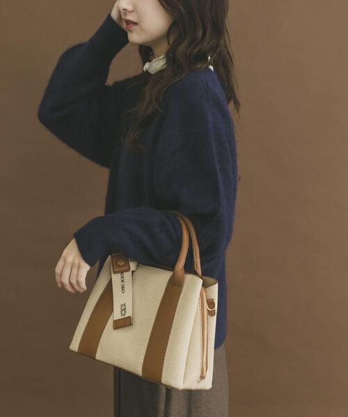 ITEMS URBANRESEARCH(アイテムズ アーバンリサーチ)の「ラクーンキーネックニット(ニット/セーター・レディース・オフホワイト/ベージュ/ネイビー/ピンク・FREE)」の7枚目の写真