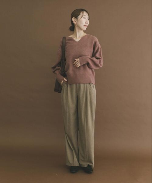 ITEMS URBANRESEARCH(アイテムズ アーバンリサーチ)の「ラクーンキーネックニット(ニット/セーター・レディース・オフホワイト/ベージュ/ネイビー/ピンク・FREE)」の18枚目の写真