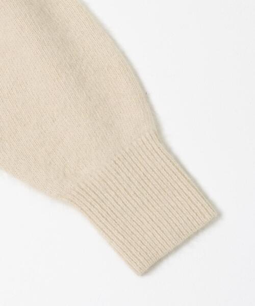 ITEMS URBANRESEARCH(アイテムズ アーバンリサーチ)の「ラクーンキーネックニット(ニット/セーター・レディース・オフホワイト/ベージュ/ネイビー/ピンク・FREE)」の5枚目の写真