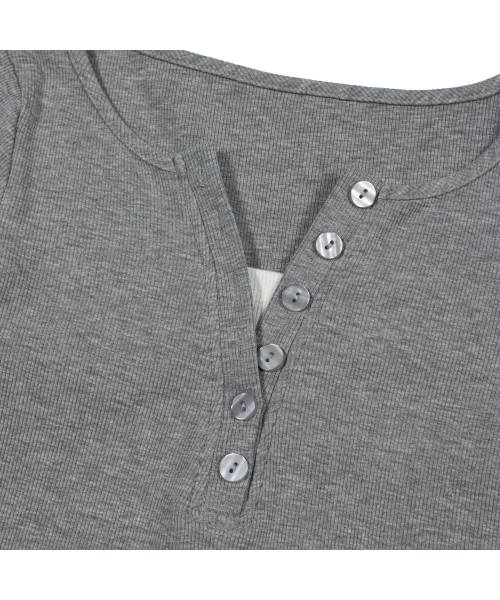 MOAA（モア）の「レイヤードヘンリーTシャツ（グレー）（Tシャツ/カットソー・レディース・その他・SMALL/MEDIUM）」の4枚目の写真